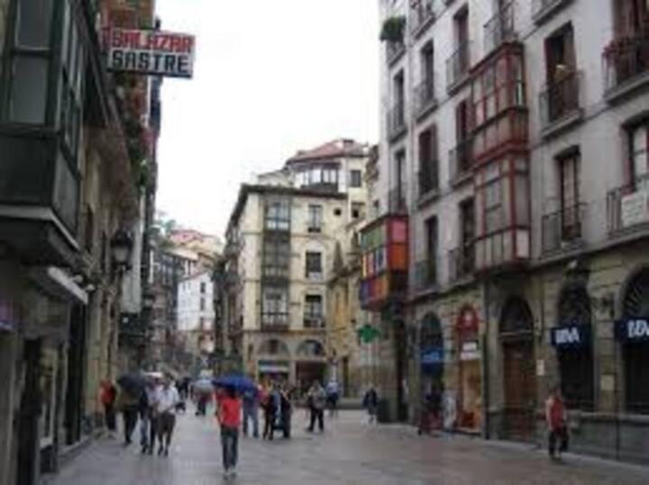 Apartamento apto con garaje para 5 personas cerca ayuntamiento Bilbao Exterior foto
